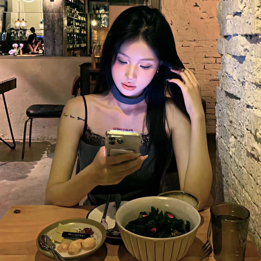 加美拉对深海怪兽吉古拉